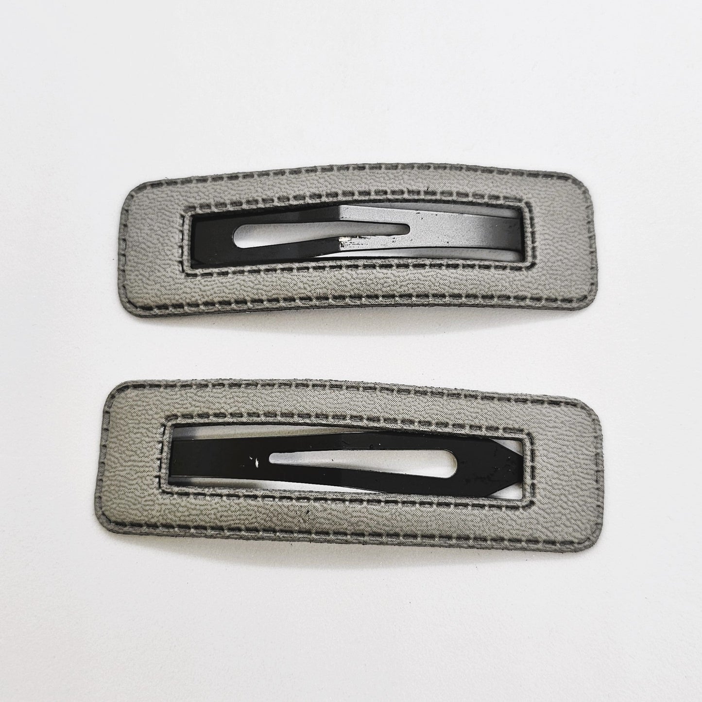 Boxie Faux Leather Snap Clip - Pair