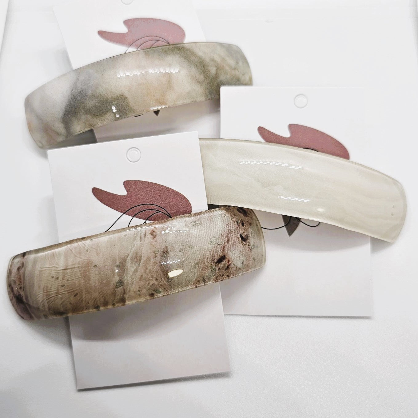 Onyx Large Resin Curved Barrette