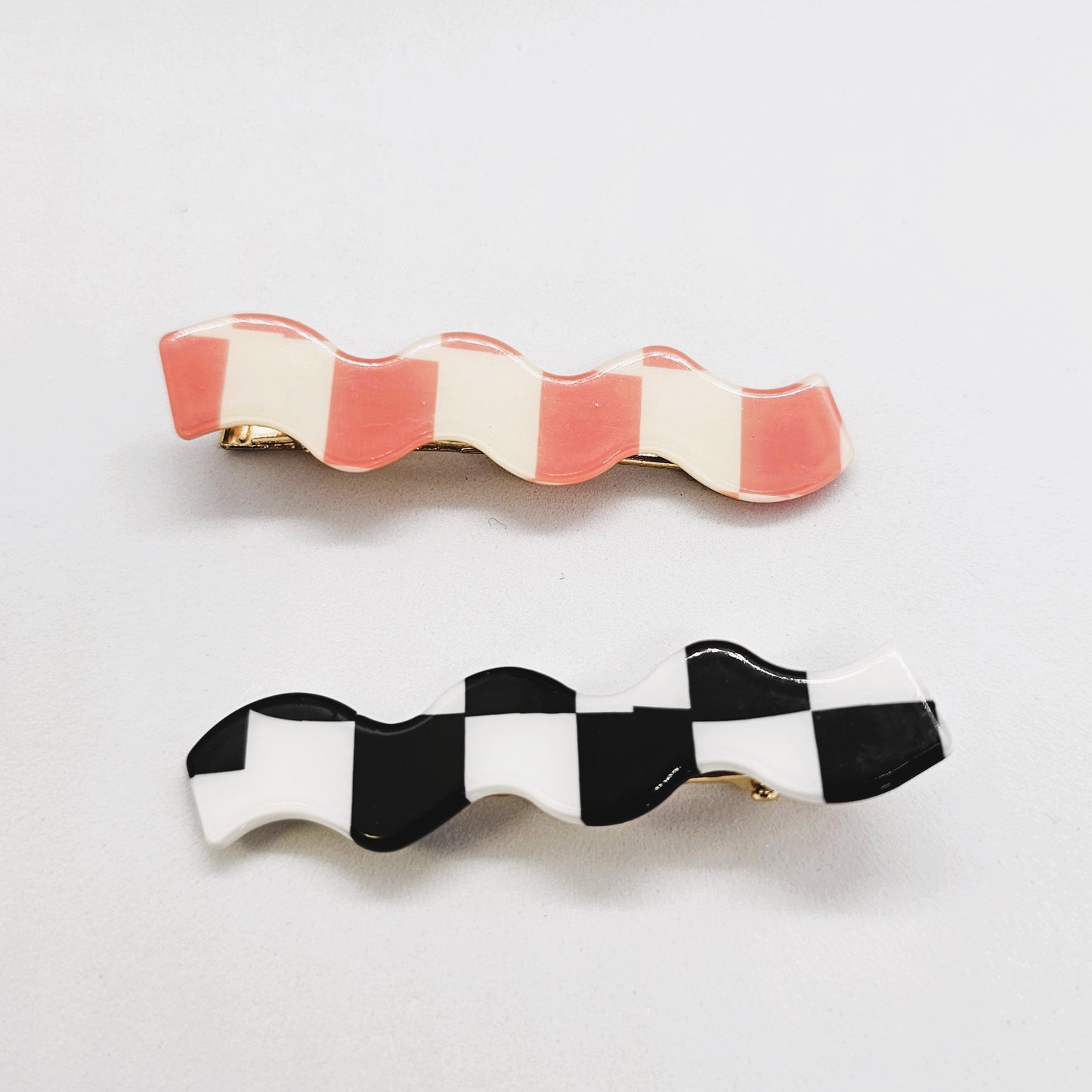 Wanda Wavy Resin Alligator Clip - Pair