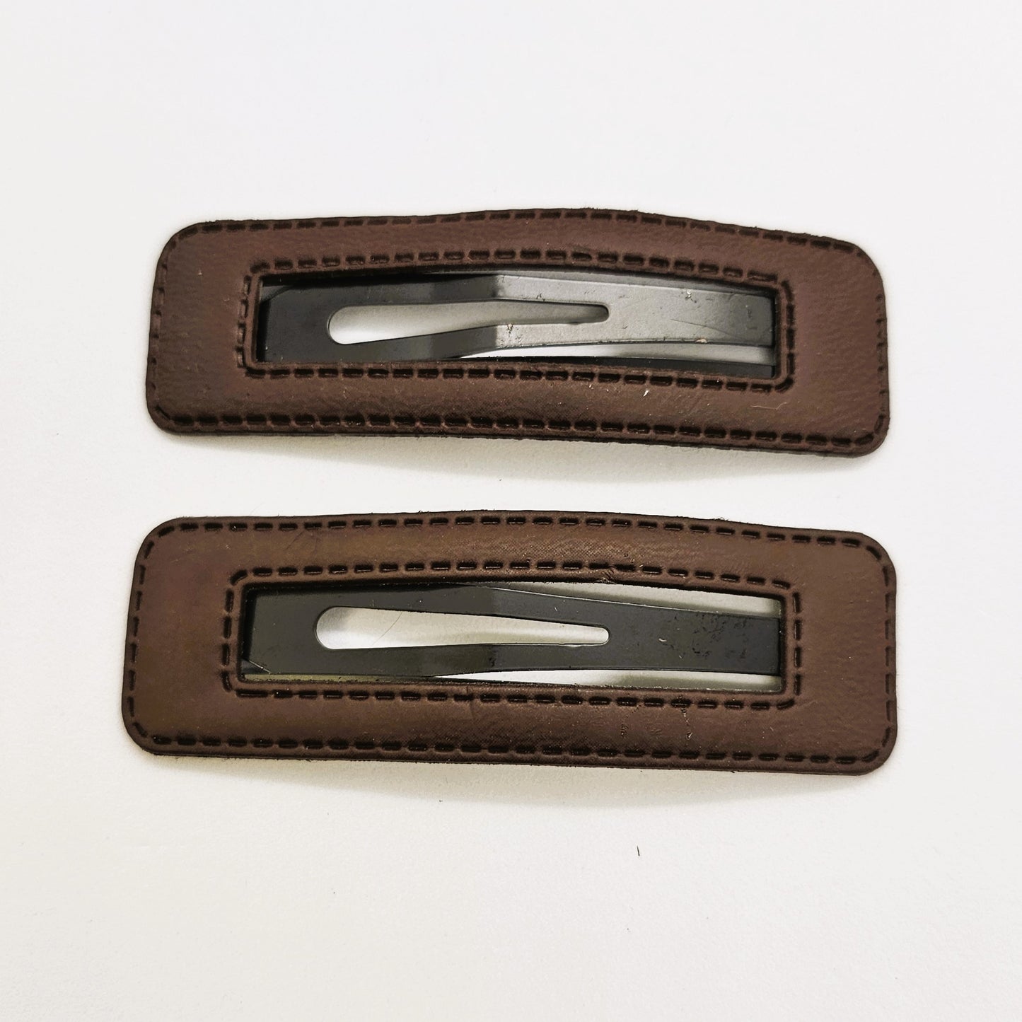 Boxie Faux Leather Snap Clip - Pair