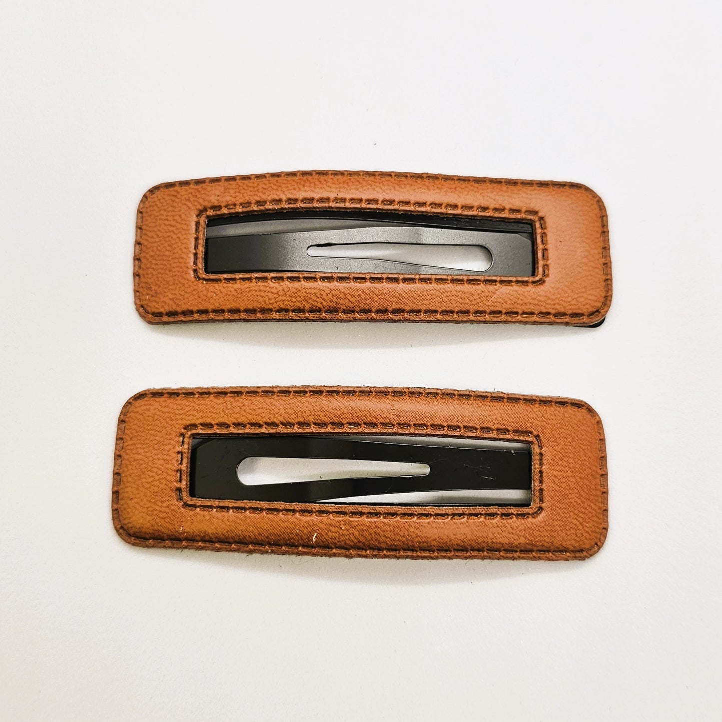 Boxie Faux Leather Snap Clip - Pair