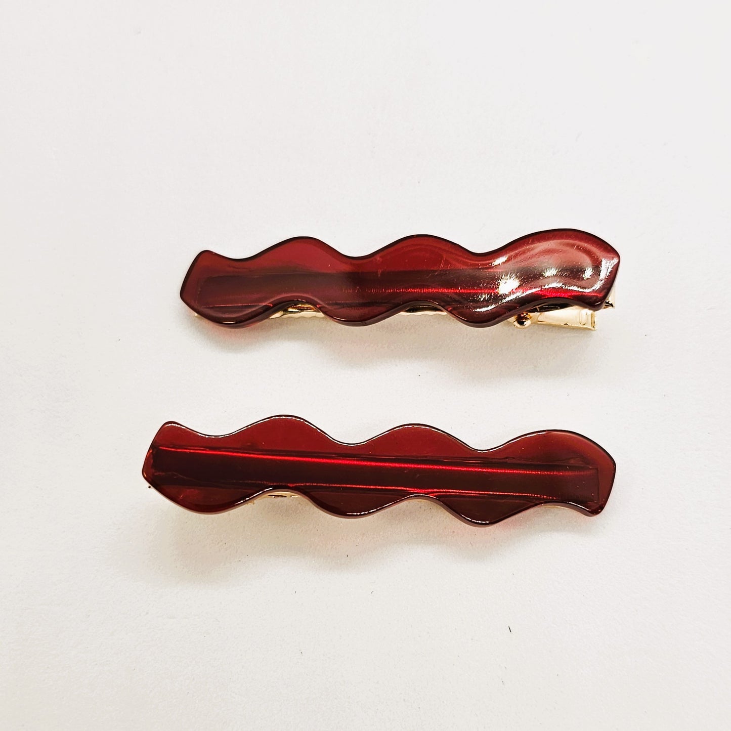 Wanda Wavy Resin Alligator Clip - Pair
