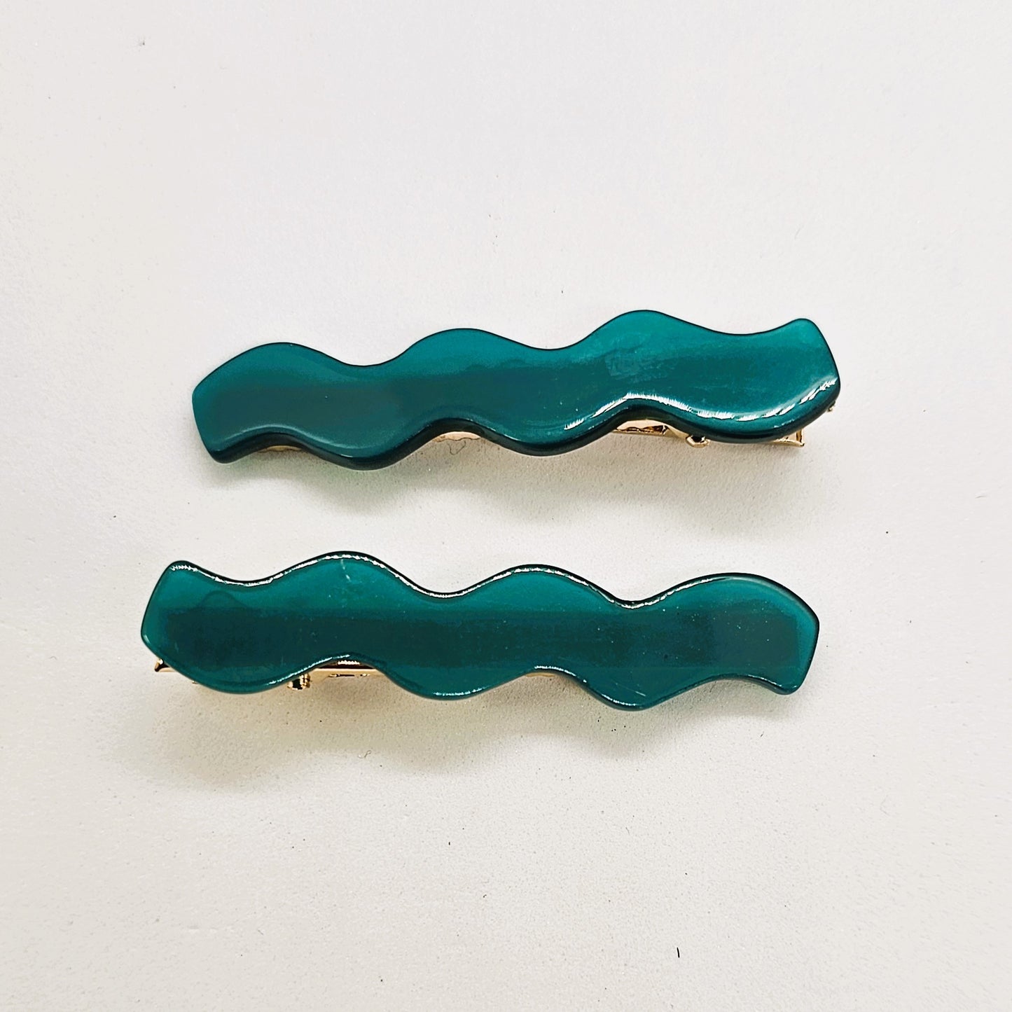 Wanda Wavy Resin Alligator Clip - Pair