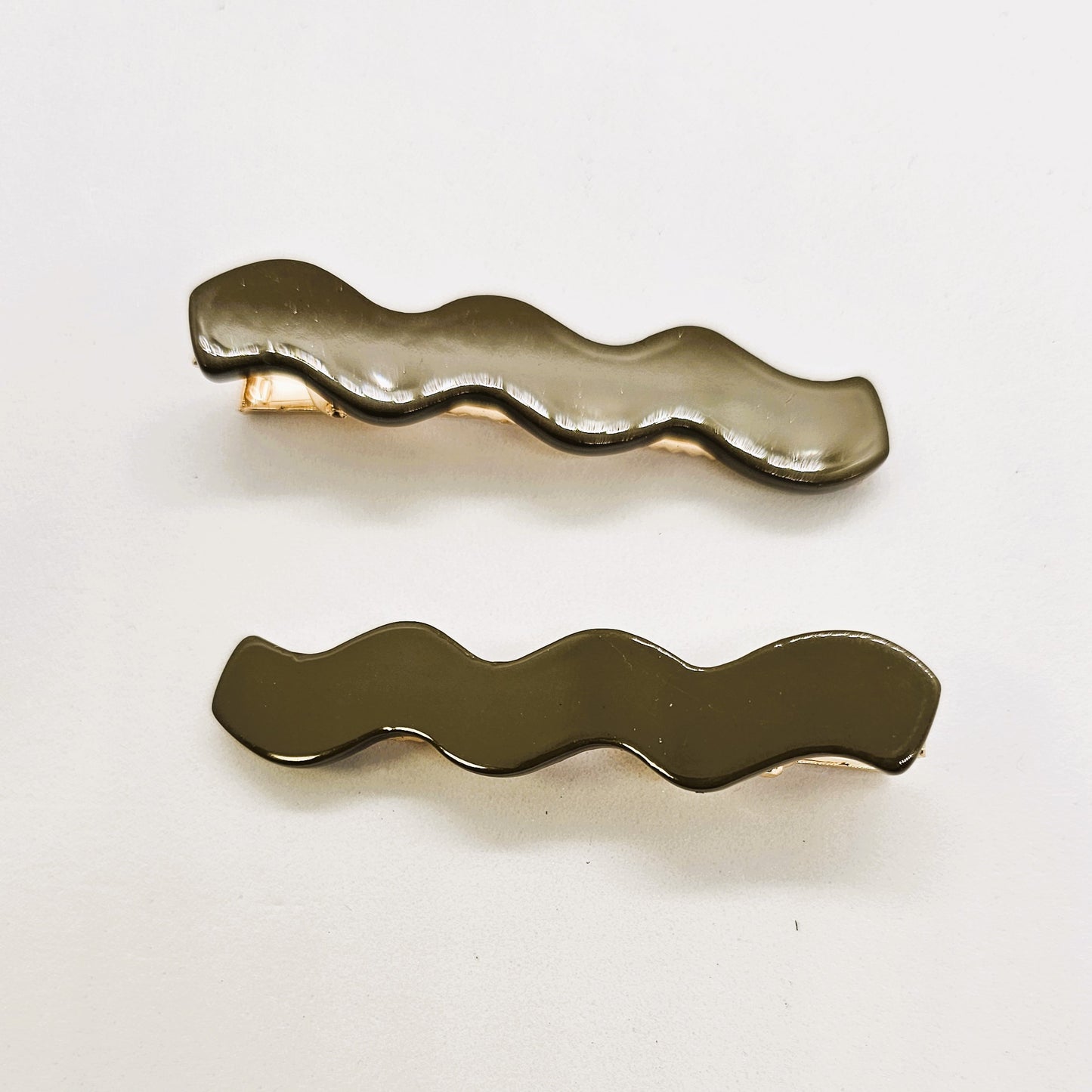 Wanda Wavy Resin Alligator Clip - Pair