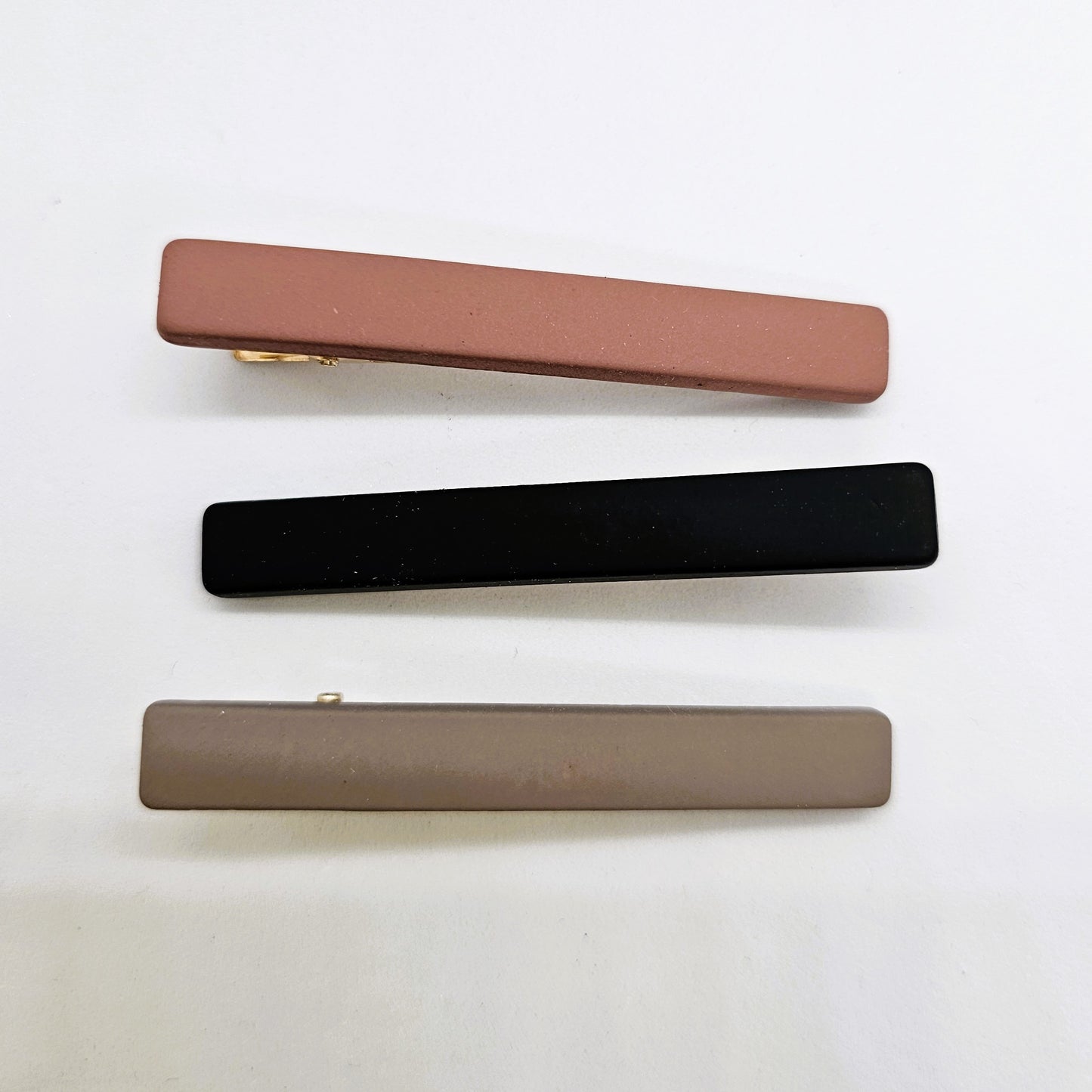 Linea Matte Resin Alligator Clip - Pair