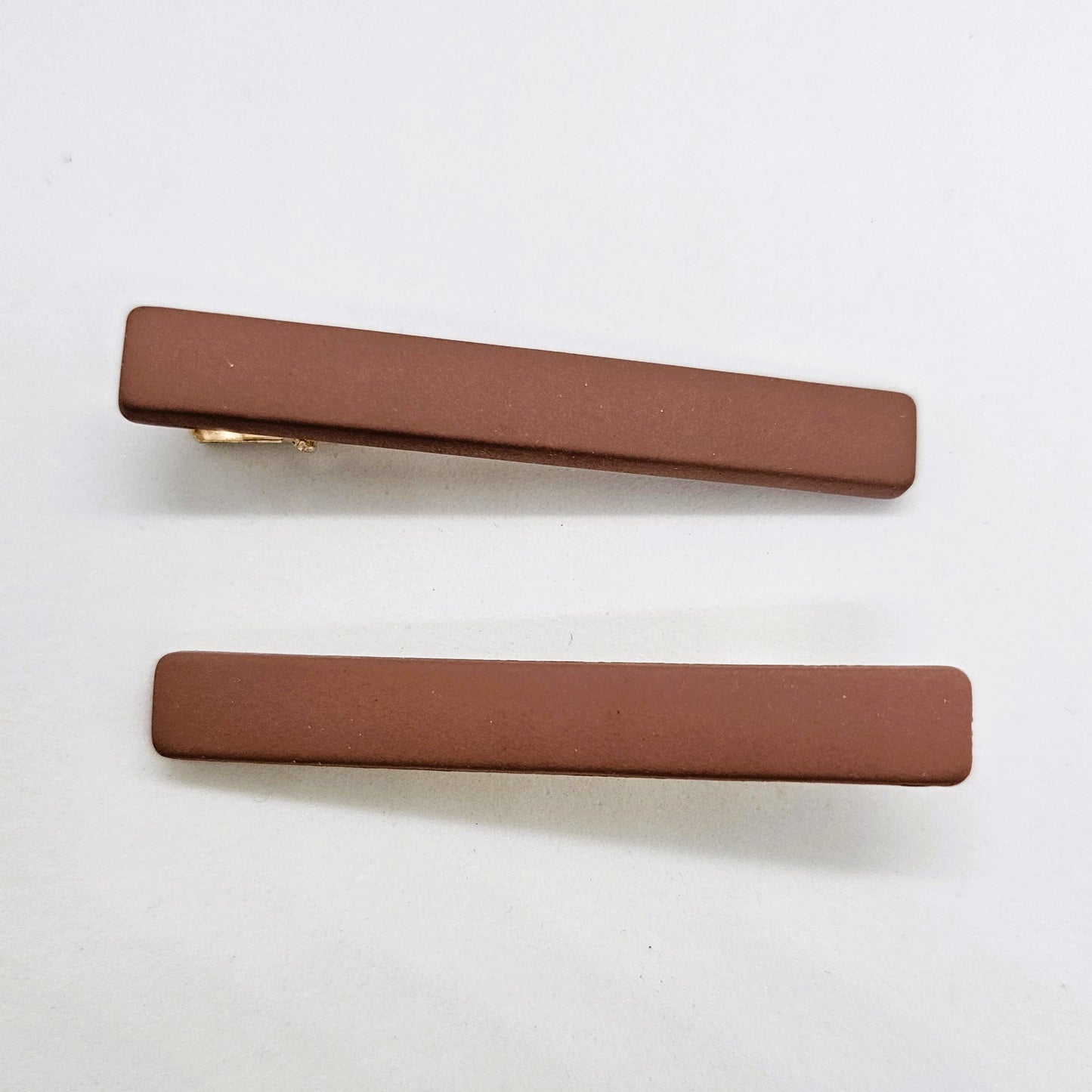 Linea Matte Resin Alligator Clip - Pair