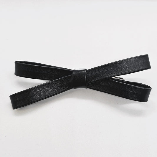 Eva Basic Black Faux Leather Alligator Clip