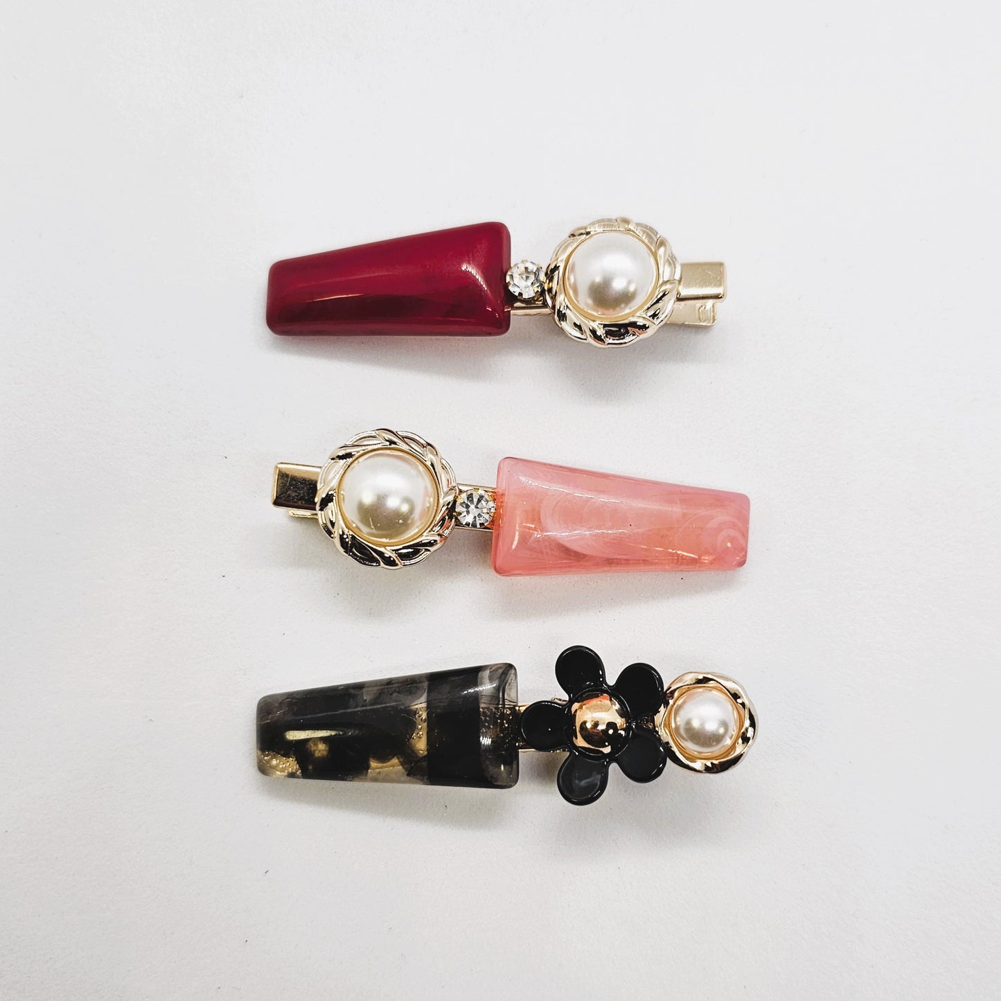 Hattie Resin & Pearl Alligator Clip - Pair