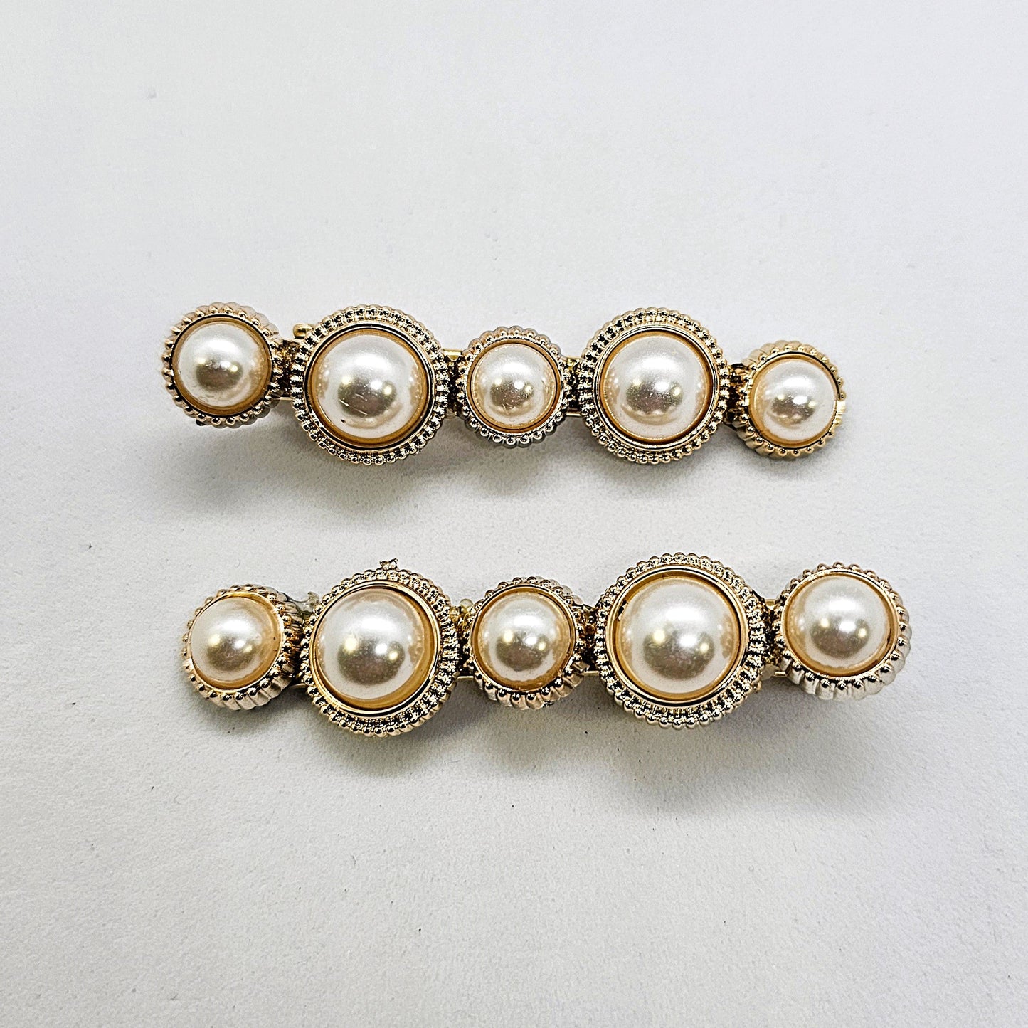 Elizabeth Gold & Pearl Alligator Clip - Pair