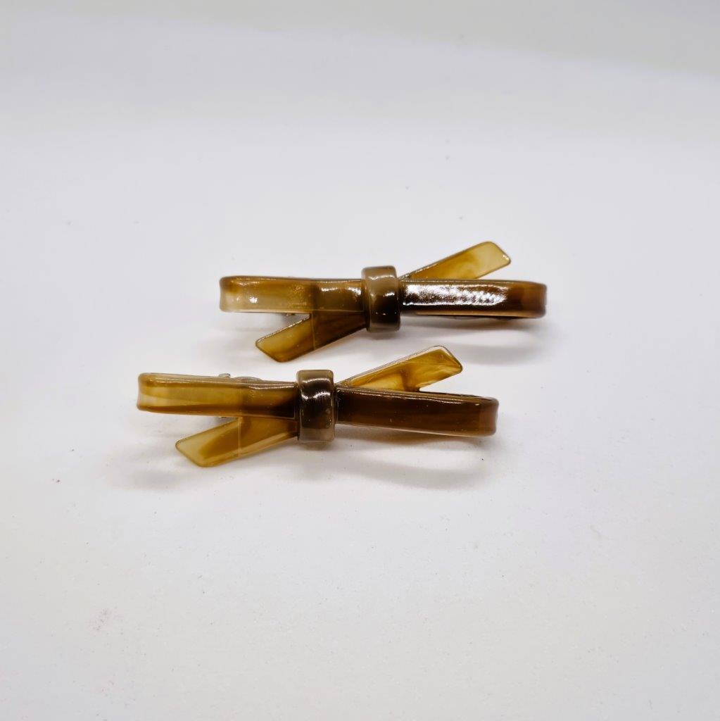 Eleanor Medium Resin Bow Alligator Clip - Pair