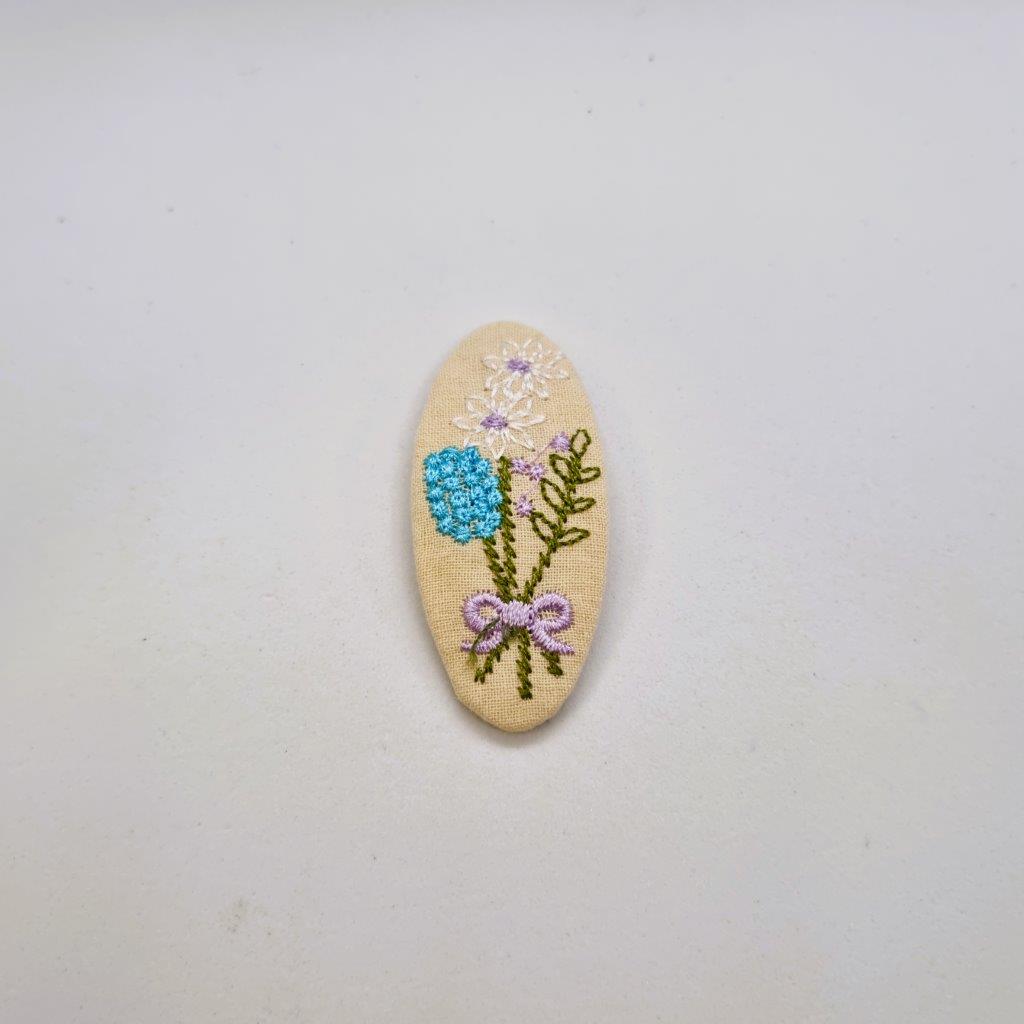 Victoria Junior Embroidered Snap Clip