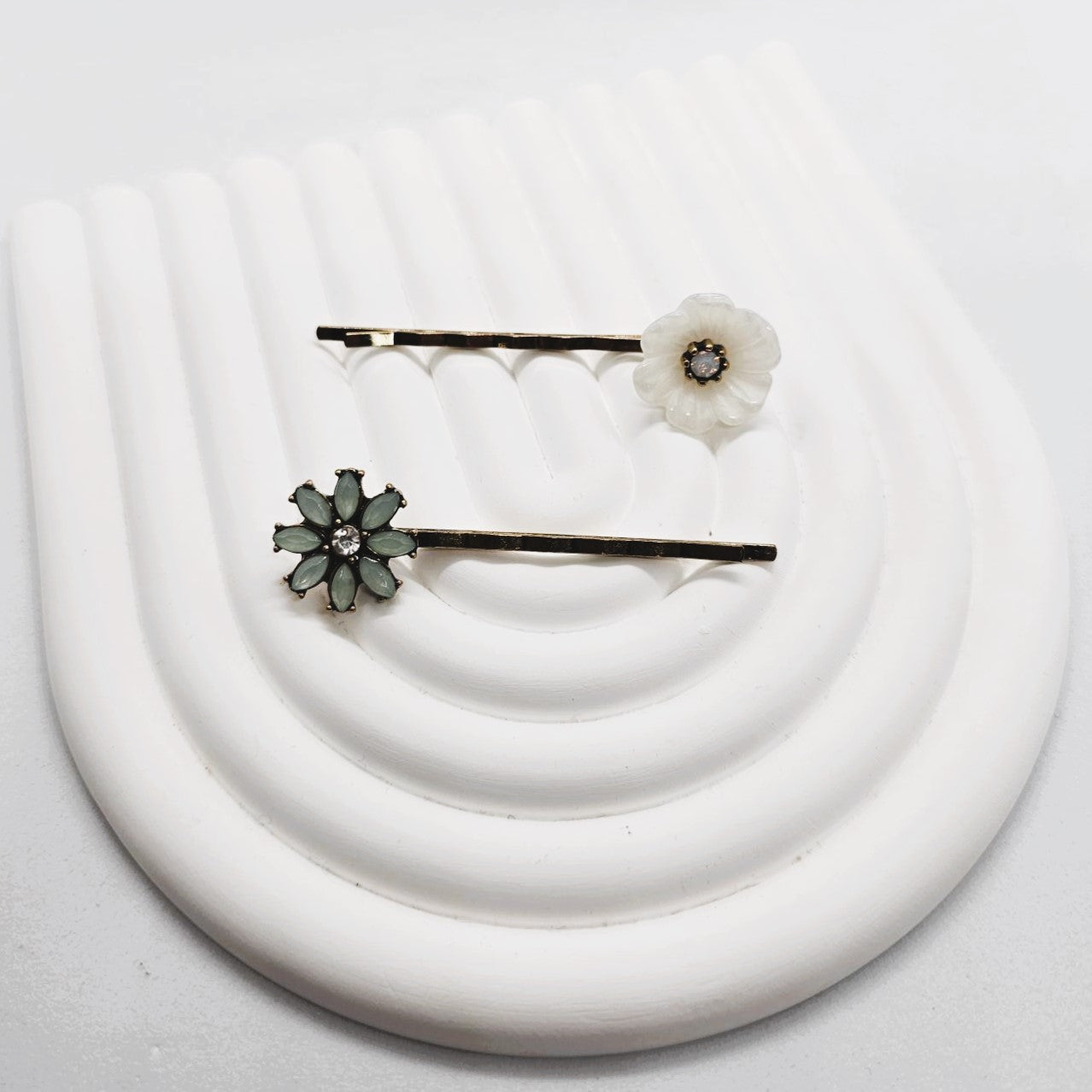 Amarylis Floral Hair Slide - Pair