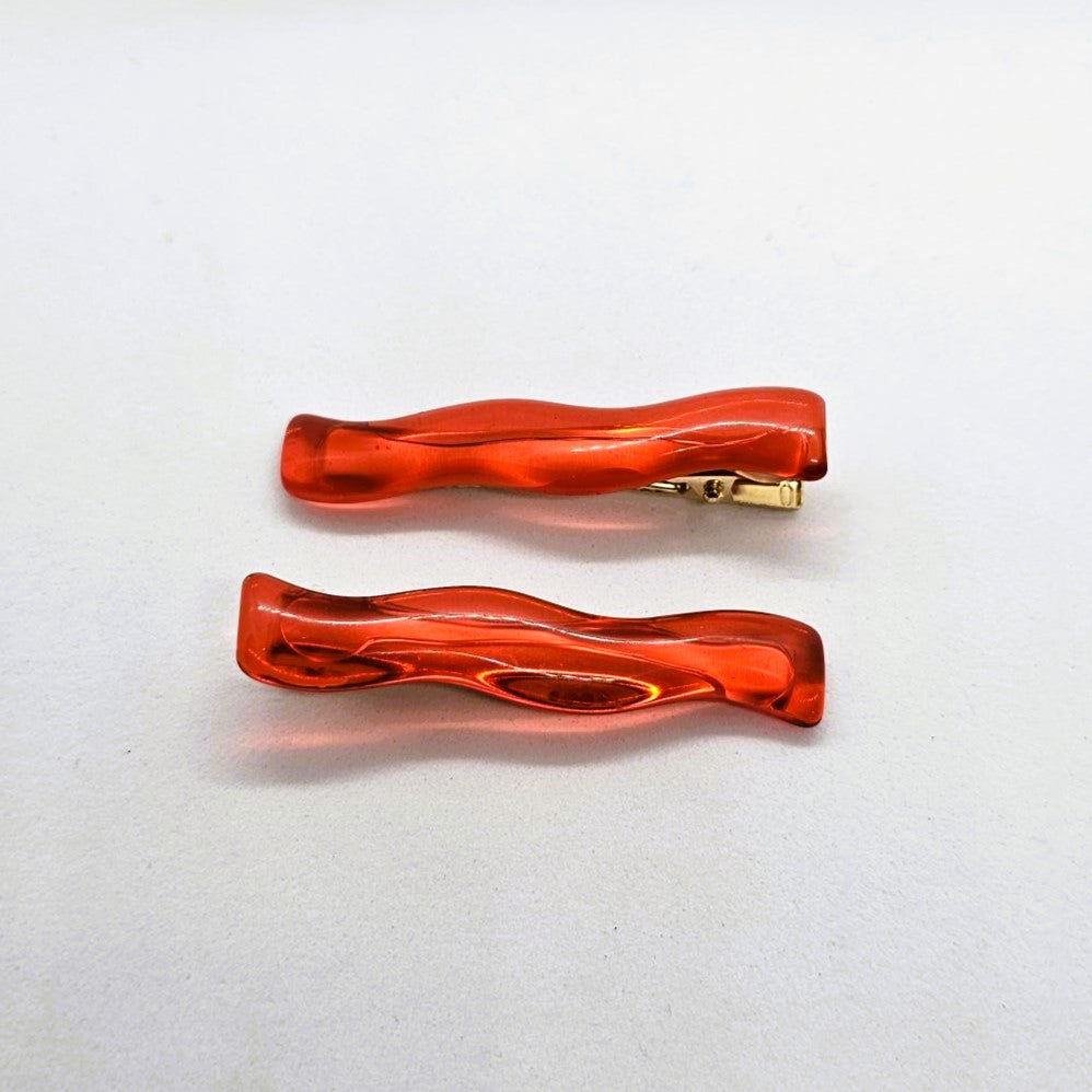 Wanda Wavy Transparent Rounded Resin Alligator Clip