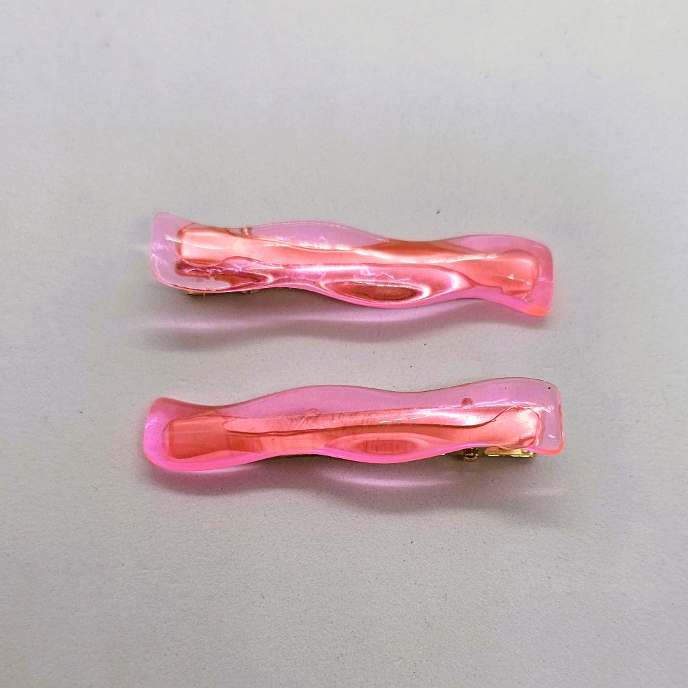 Wanda Wavy Transparent Rounded Resin Alligator Clip