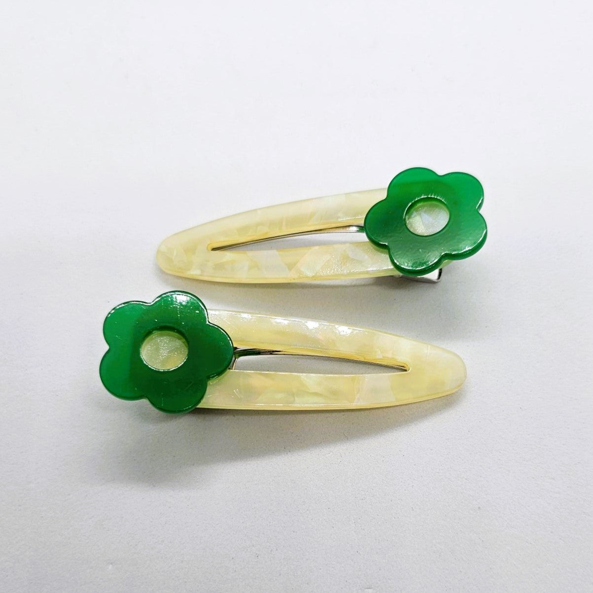 Luna Large Resin Alligator Clip - Pair