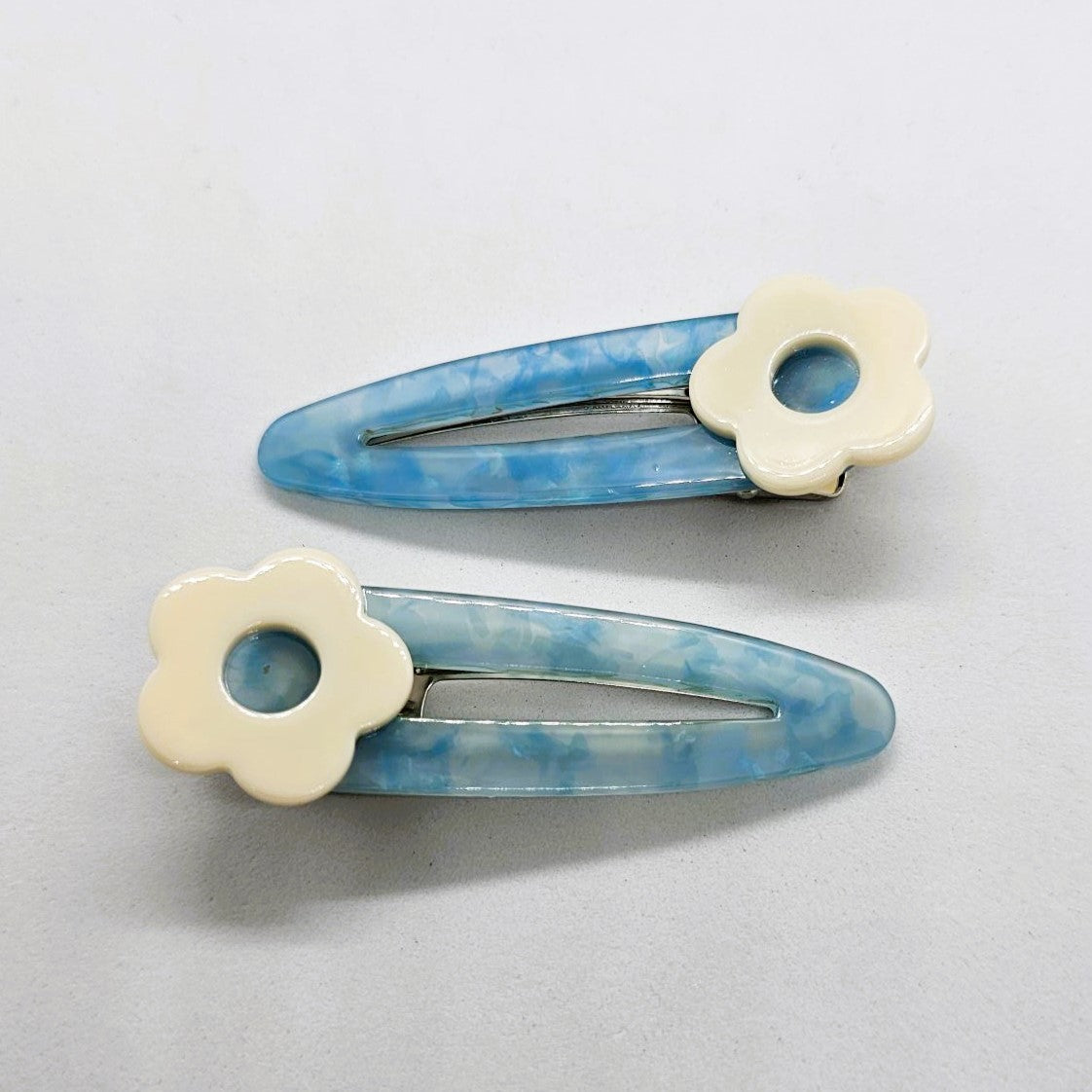 Luna Large Resin Alligator Clip - Pair