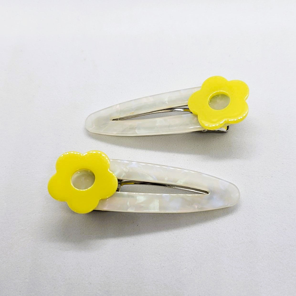 Luna Large Resin Alligator Clip - Pair