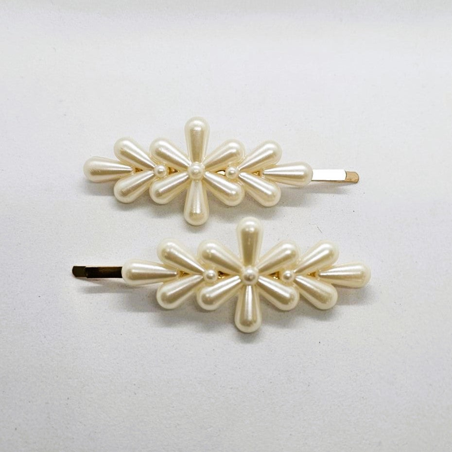 Felicity Gold & Pearl Hair Slide