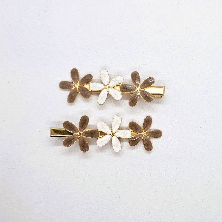 Flora Bronze Resin & Diamante Alligator Clip - Pair