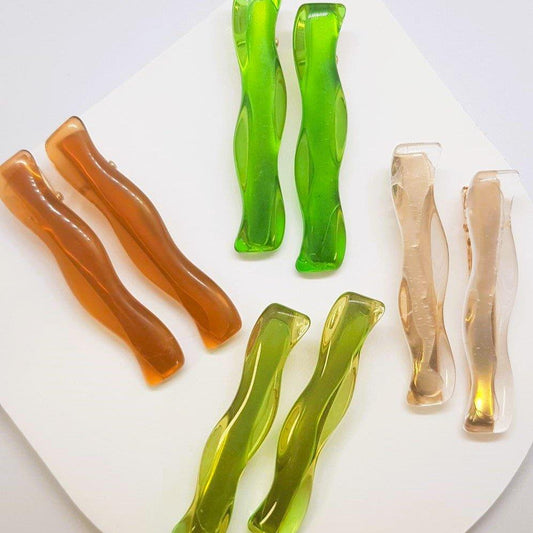 Wanda Wavy Transparent Rounded Resin Alligator Clip