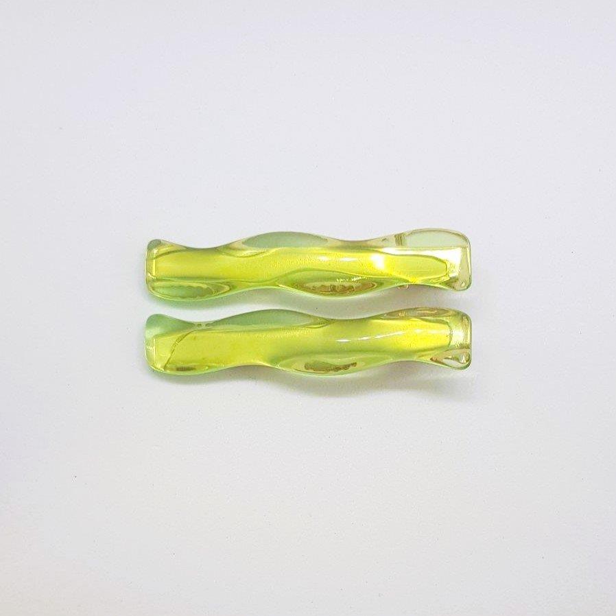 Wanda Wavy Transparent Rounded Resin Alligator Clip